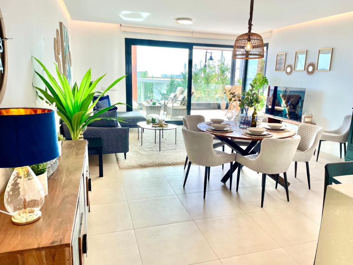 פואנגירולה Luxury 3 Bedroom Apartment 300M From The Beach מראה חיצוני תמונה