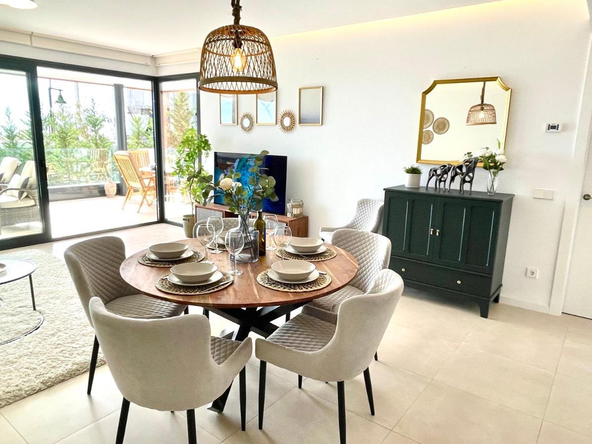 פואנגירולה Luxury 3 Bedroom Apartment 300M From The Beach מראה חיצוני תמונה