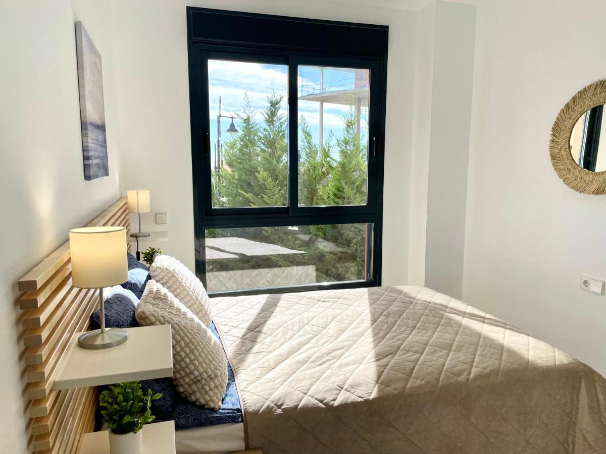 פואנגירולה Luxury 3 Bedroom Apartment 300M From The Beach מראה חיצוני תמונה