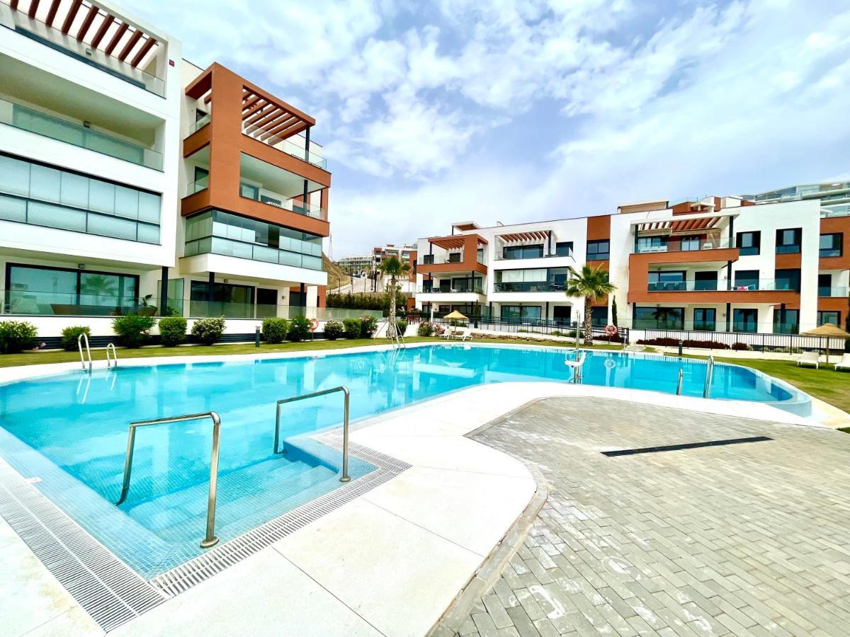 פואנגירולה Luxury 3 Bedroom Apartment 300M From The Beach מראה חיצוני תמונה