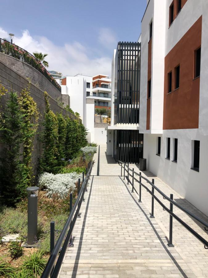פואנגירולה Luxury 3 Bedroom Apartment 300M From The Beach מראה חיצוני תמונה