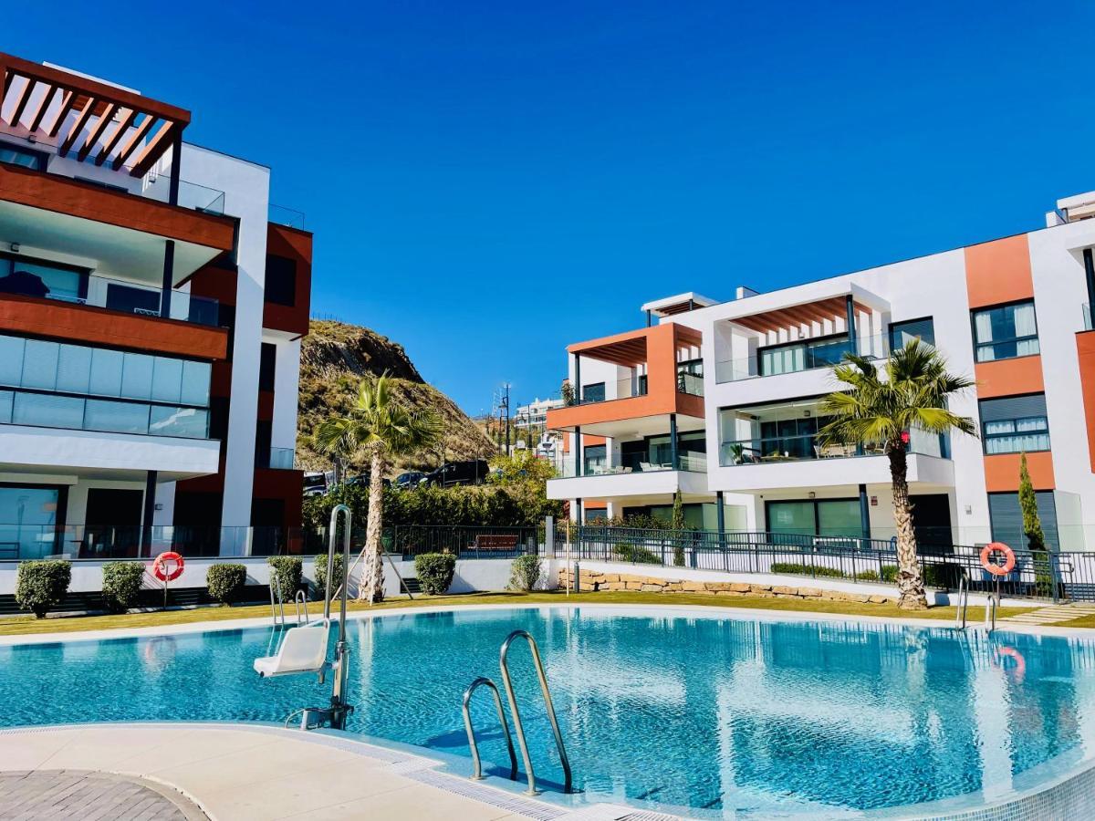 פואנגירולה Luxury 3 Bedroom Apartment 300M From The Beach מראה חיצוני תמונה